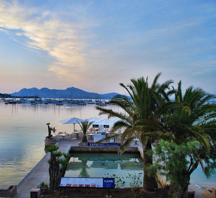 Restaurant & Bar Capri 2 Restaurant & bar Capri above the sea at sunset